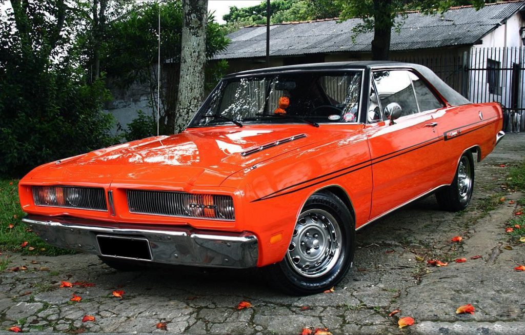 Carros Premiados - Restauração de carros antigos - Dodge Charger 1977 premiado em Águas de Lindóia