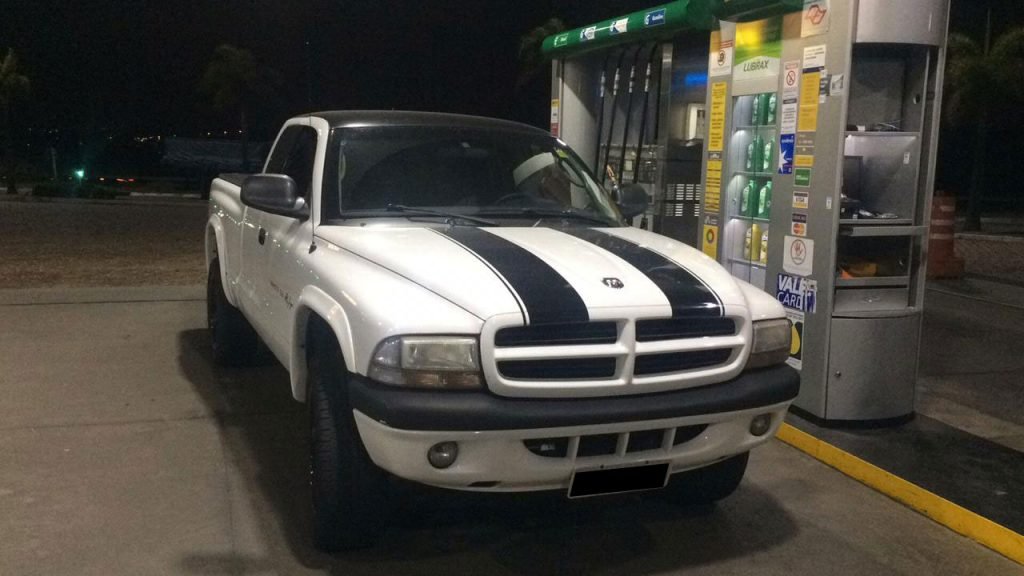 oficina de restauração de carros - Dodge Dakota RT 5.2 Branca