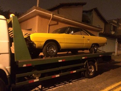 Dodge Charger 1975 Amarelo Montego 13