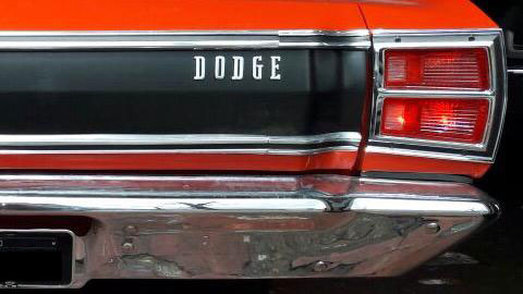 Dodge Dart Coupé 1971 Vermelho Etrusco